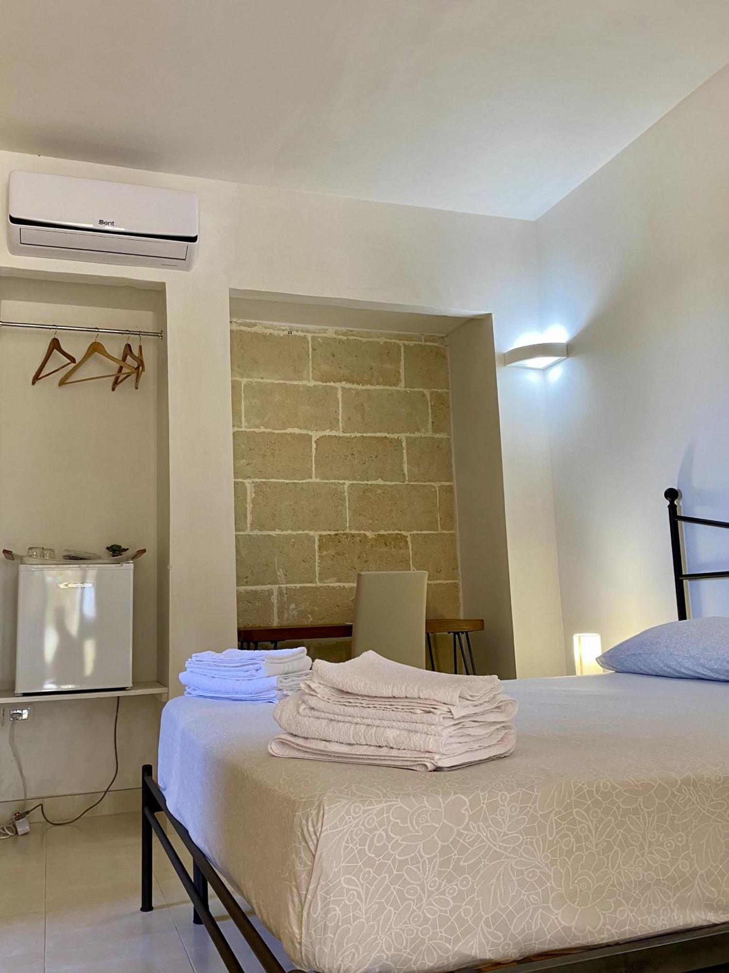 Le Stanze Di Ray - Salento Homes Borgagne Exteriör bild